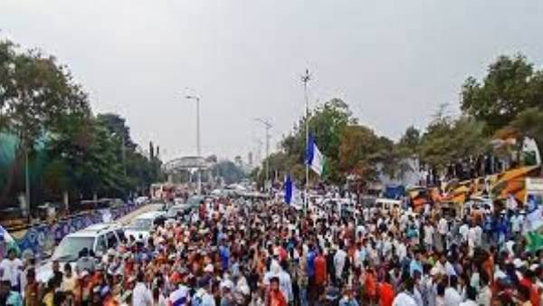 అఫిడవిట్ పై భగ్గుమన్న కార్మిక లోకం .. ఉధృతంగా ఆందోళన