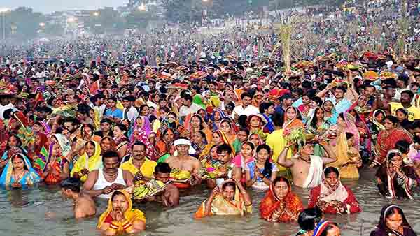 ar head constable arrested for blackmailing with the photos of women devotees bathing ar head constable arrested for blackmailing with the photos of women devotees bathing