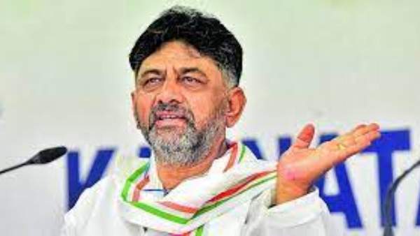 మెగాస్టార్ ను ఒప్పించే బాధ్యత డీకేకు..