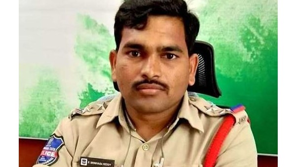 maripeda si srinivas reddy suspended, due to sexually harassing a woman trainee si. maripeda si srinivas reddy suspended, due to sexually harassing a woman trainee si.