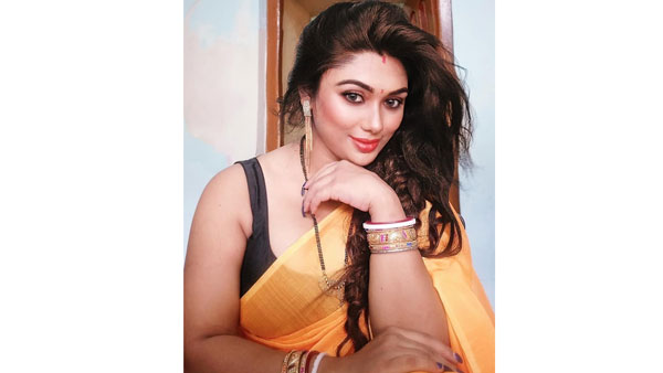 సినిమాల్లో అవకాశాల పేరుతో...