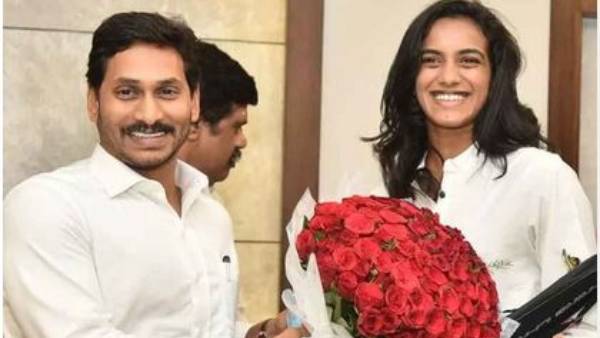 cm ys jagan announces cash reward to pv sindhu for bronze medal in tokyo olympics cm ys jagan announces cash reward to pv sindhu for bronze medal in tokyo olympics