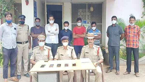 13 మందికి ట్రాక్టర్లు..