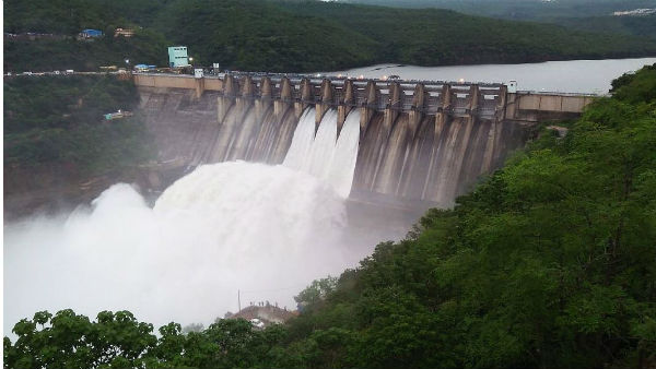 తెలంగాణా కారణంగా వృధాగా పోతున్న నీరు.. వారి కోటా నుండే