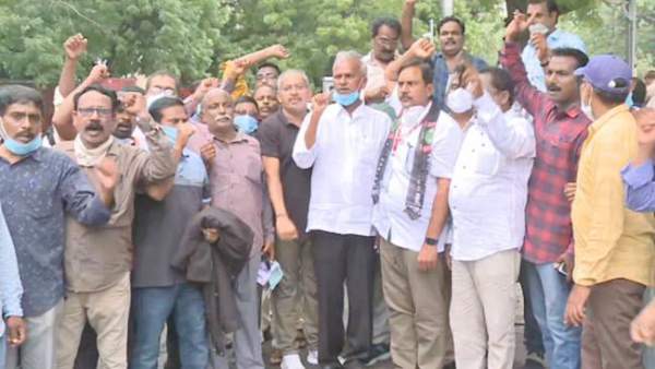 జంతర్ మంతర్ వద్ద, ఏపీ, తెలంగాణా భవన్ ల వద్ద ఆందోళనలో విశాఖ ఉక్కు కార్మిక లోకం