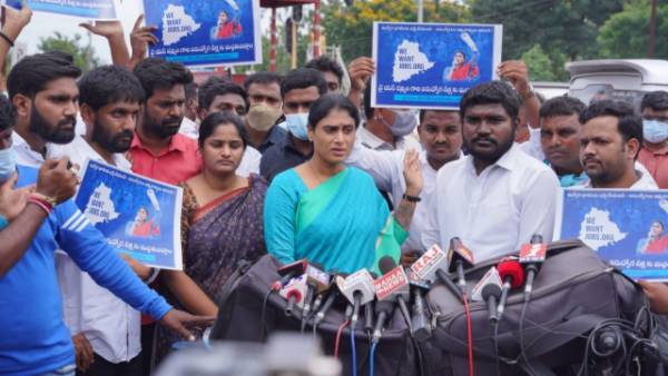 రెండు లక్షల ఉద్యోగాలు ఖాళీగా ఉన్నా ఎందుకు భర్తీ చేయడం లేదు