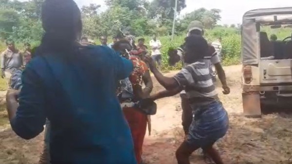 tribal farmers petrol attack on forest officials in jayashankar bhupalpally district tribal farmers petrol attack on forest officials in jayashankar bhupalpally district