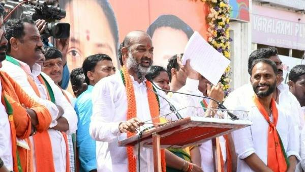 ఆ హామీలు ఏమయ్యాయి...