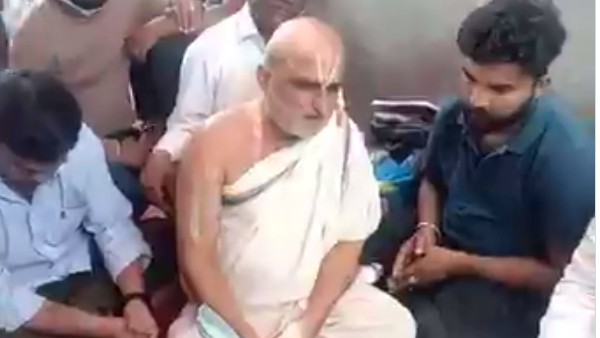Chilkur Balaji temple chief priest CS Ranga Rajan visits Saidabad rape victim’s family Chilkur Balaji temple chief priest CS Ranga Rajan visits Saidabad rape victim’s family