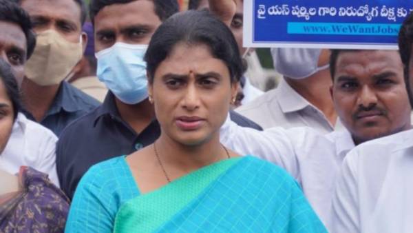 నిరుద్యోగ సమస్య పరిష్కారం కోసం కేసీఆర్ పై ఒత్తిడి తెస్తున్న షర్మిల