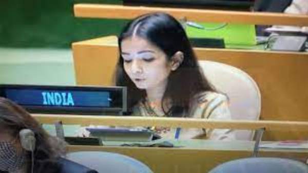 ఫారిన్ సర్వీసెస్పై దృష్టి పెట్టటంతో