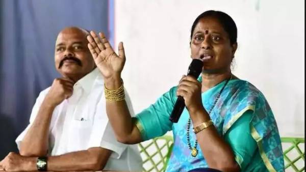 1995 లో జరిగిన ఆ చరిత్ర కోరలు ఇప్పటి రాజకీయాలను కరుస్తూనే ఉన్నాయన్న వర్మ