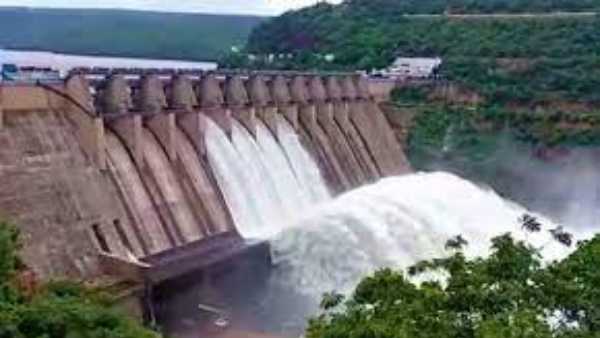 శ్రీశైలం నుండి ఏపీ నీటి తరలింపును నిలువరించాలని తెలంగాణా లేఖ