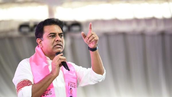 టీఆర్ఎస్ అంటే తిరుగులేని రాజకీయ పార్టీ అంటూ కేటీఆర్