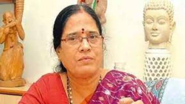 mlc surabhi vani devi faces bitter experience as offcials ignores protocal mlc surabhi vani devi faces bitter experience as offcials ignores protocal