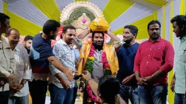 muslim man get a laddu prasad in auction muslim man get a laddu prasad in auction