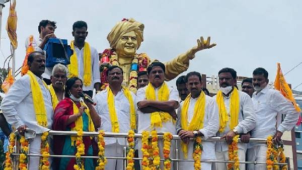 పింఛన్ల తొలగింపుపై ధర్మవరంలో టీడీపీ భారీ ర్యాలీ