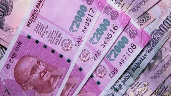 మోడీ ఫస్ట్ ఈఎంఐ పంపారంటూ షాక్