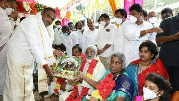 స్వామివారి బంగారు రథం