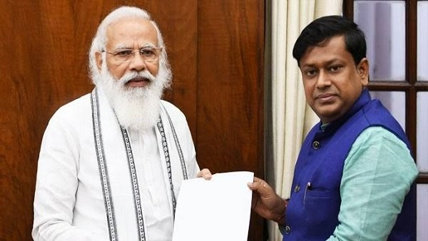 Sukanta Majumdar Replaces Dilip Ghosh As West Bengal State BJP Chief. Sukanta Majumdar Replaces Dilip Ghosh As West Bengal State BJP Chief.