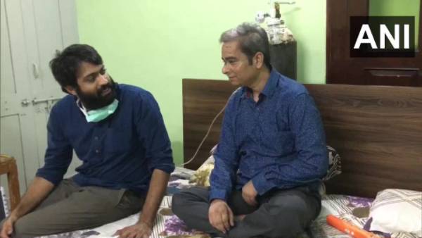 నెలరోజుల పాటు వెంటిలేటర్పైనే..