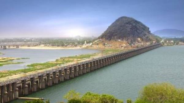 తొలిగా స్టేట్ గెస్ట్ హౌస్..క్రమేణా