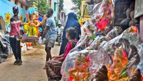 ఎవరు అడ్డొచ్చినా వినాయక చవితి వేడుకలు జరుపుకోవాలని పిలుపు