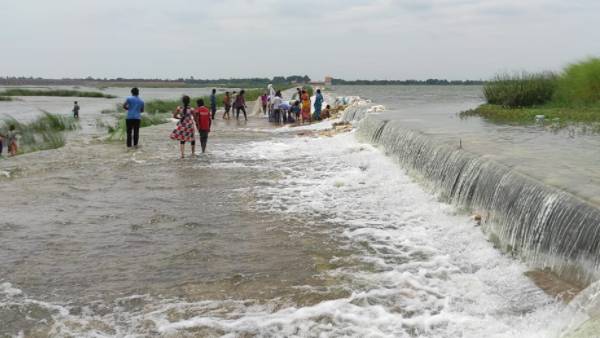 వణుకుతున్న ఉత్తరాంధ్ర