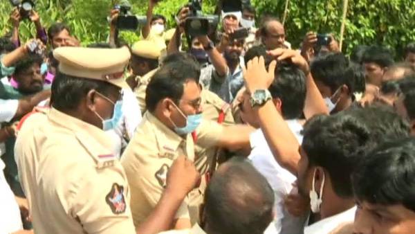 పరస్పర ఫిర్యాదులు, కేసులు
