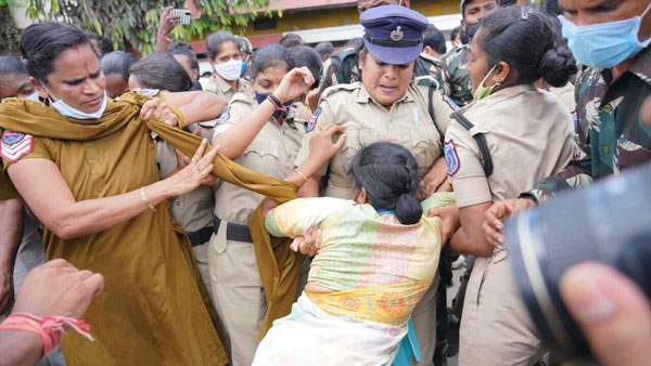 షర్మిలను నేరుగా లోటస్ పాండ్ తరలించిన పోలీసులు