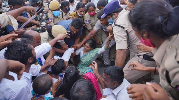 రేవంత్ రెడ్డిని జనం నమ్మరన్న షర్మిల.. కేసీఆర్ సర్కారుపై పోరు ఆగదు
