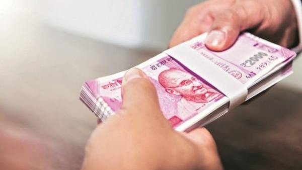 three percent dearness allowance hike to central government employees as diwali gift three percent dearness allowance hike to central government employees as diwali gift