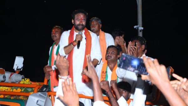 ప్లాన్ ప్రకారమే దాడి చేశారంటూ బండి సంజయ్ ఫైర్