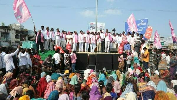 హుజూరాబాద్లో కేసీఆర్ వరాలంటూ హరీశ్ రావు
