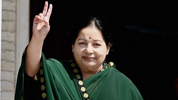 ఆరోజు దత్తత తీసుకున్న జయలలిత