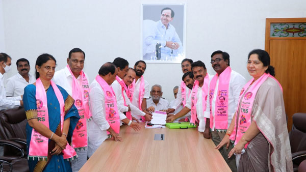 నామినేషన్ వేసిన మంత్రులు