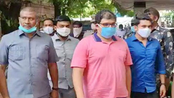 పట్టాభి మెడకు పిత్తబరిగెలు
