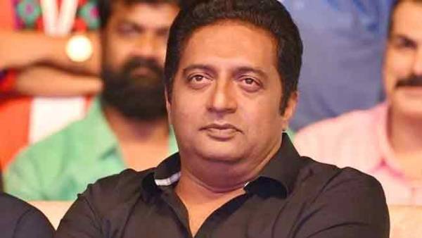 పోలింగ్ కేంద్రంలో బెదిరింపులకు దిగారని ఆరోపణ