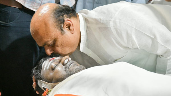 తెల్లవారు జామునే స్టేడియానికి చేరుకున్న ముఖ్యమంత్రి..