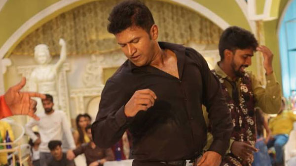 బెంగళూరు బయలుదేరిన లక్షలాది మంది ఫ్యాన్స్