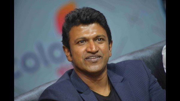 లక్షలాది మంది అభిమానులు
