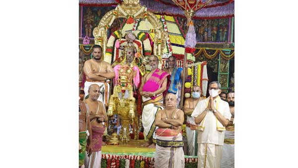 విజయ దశమి నాడు శ్రీవారిని దర్శించుకున్న న్యాయమూర్తులు