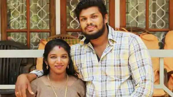 బ్యాంకుల్లో నగదు డిపాజిట్ల కోసం