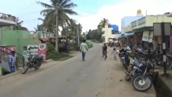 10 ఏళ్ల తేడా ఉండటంతో ఎవ్వరికి డౌట్ రాలేదు