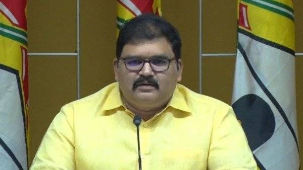 టీడీపీ..వైసీపీ పోటా పోటీ దీక్షలు.