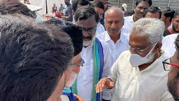 పాదయాత్రలో ప్రత్యక్షమైన వైవీ సుబ్బారెడ్డి