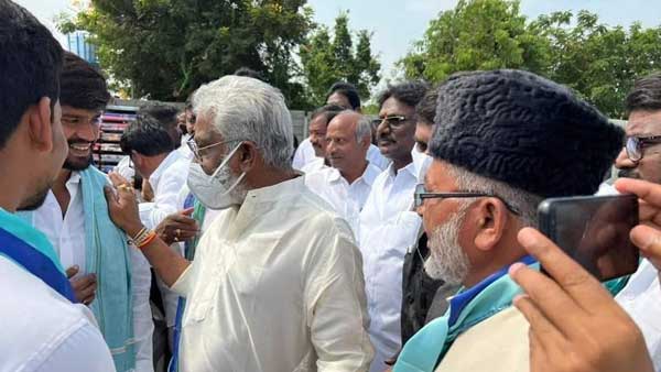 వైఎస్ జగన్ దూతగా..