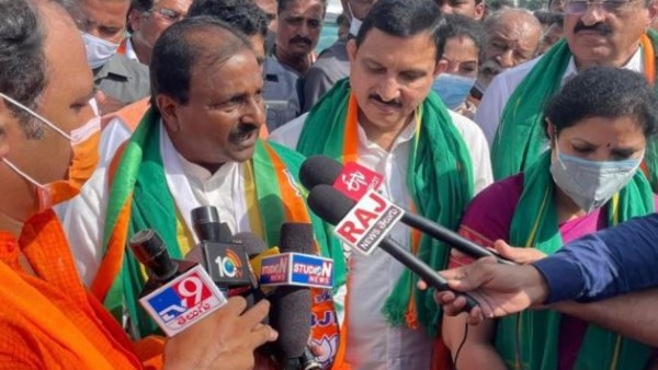 అమరావతికే కట్టుబడ్డాం, అసెంబ్లీలో దిగజారిన భాష: పురందేశ్వరి
