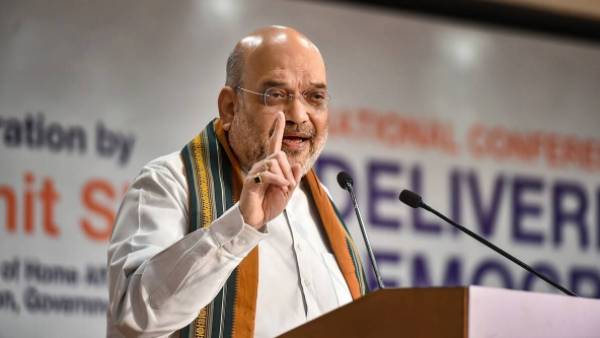 జగన్ తోనూ కొంత కాలంగా దూరంగా