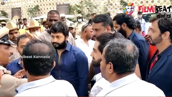 నిలబడి కార్యక్రమం చూసి వెళ్లిపోతానంటే ?
